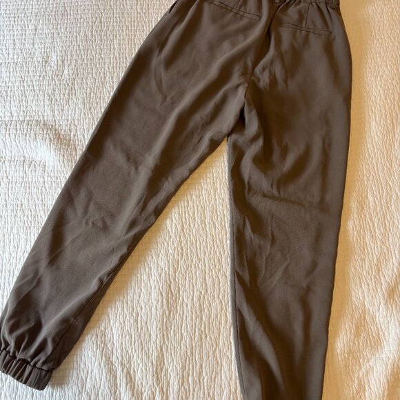 UNIQLO Smart Ankle Pants – XS – Warm Grey (Mushroom Taupe)  - Picture 8 of 9